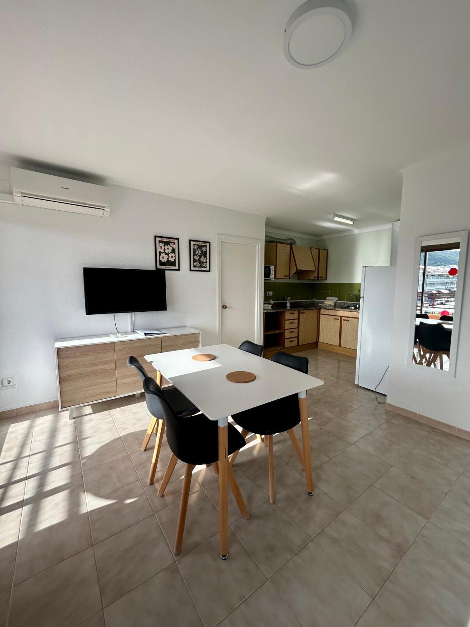 Apartamentos Familiares Sa Gavina Estartit 埃斯塔蒂特 外观 照片